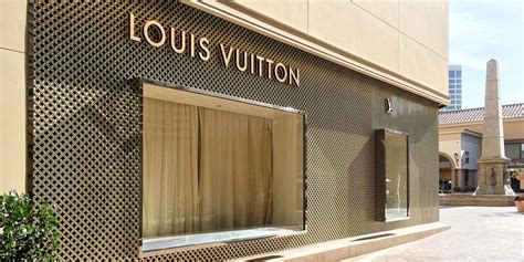 louis vuitton island store|louis vuitton in newport beach.